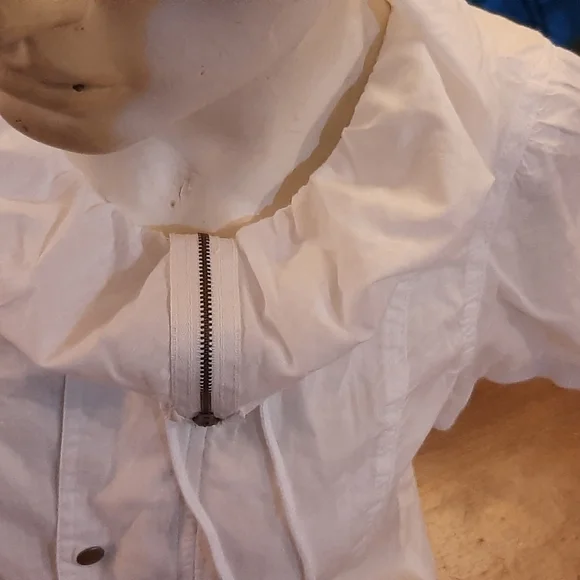 Small Top - Picture 4 of 6